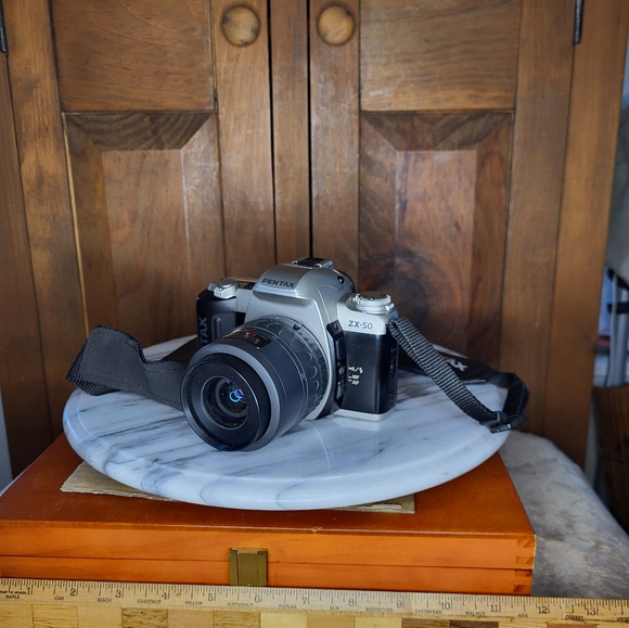 Pentax Black and Silver Film SLR Camera with Manual Controls - Picture 2 of 15